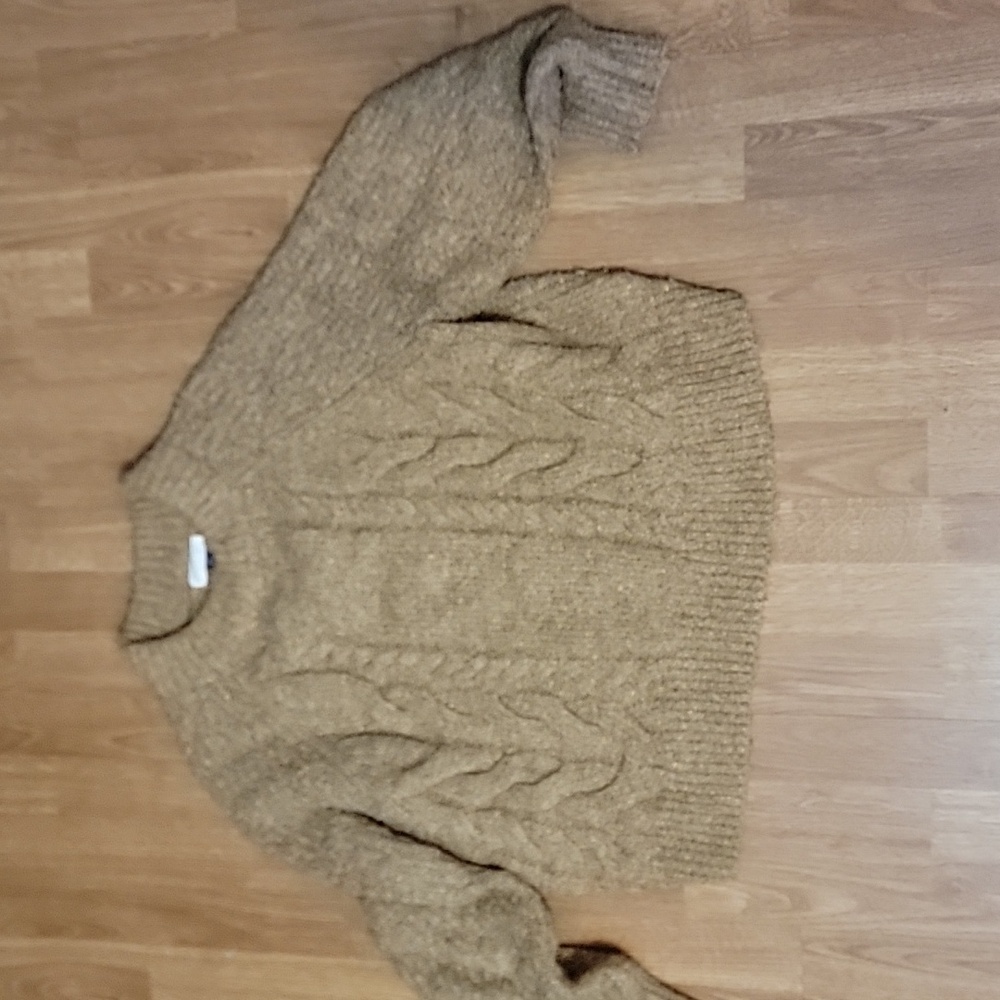 Camel Color cable Knit sweater xl
